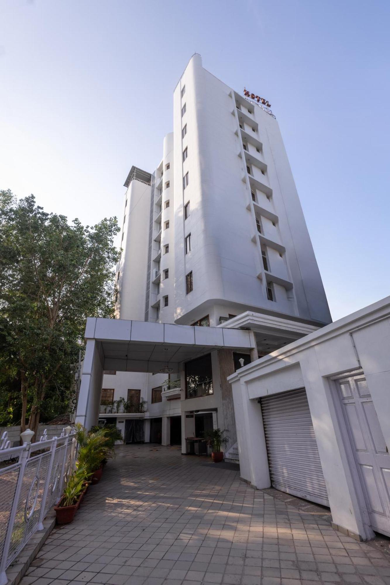 Alba Premier, Vadodara Exterior foto